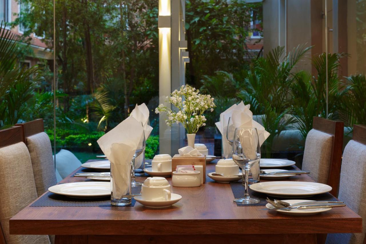 Hotel Thrive, A Tropical Courtyard Katmandu Dış mekan fotoğraf