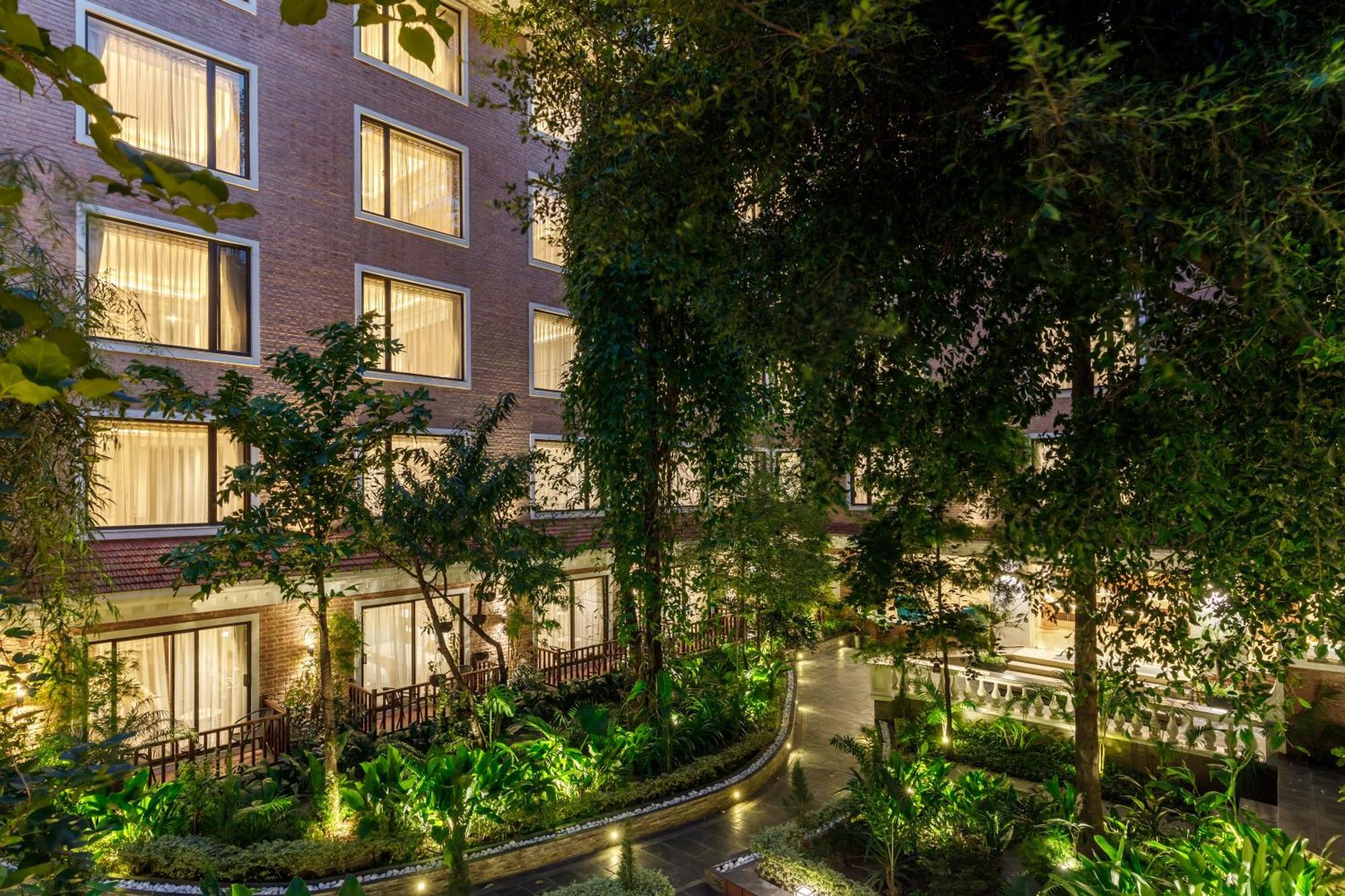 Hotel Thrive, A Tropical Courtyard Katmandu Dış mekan fotoğraf